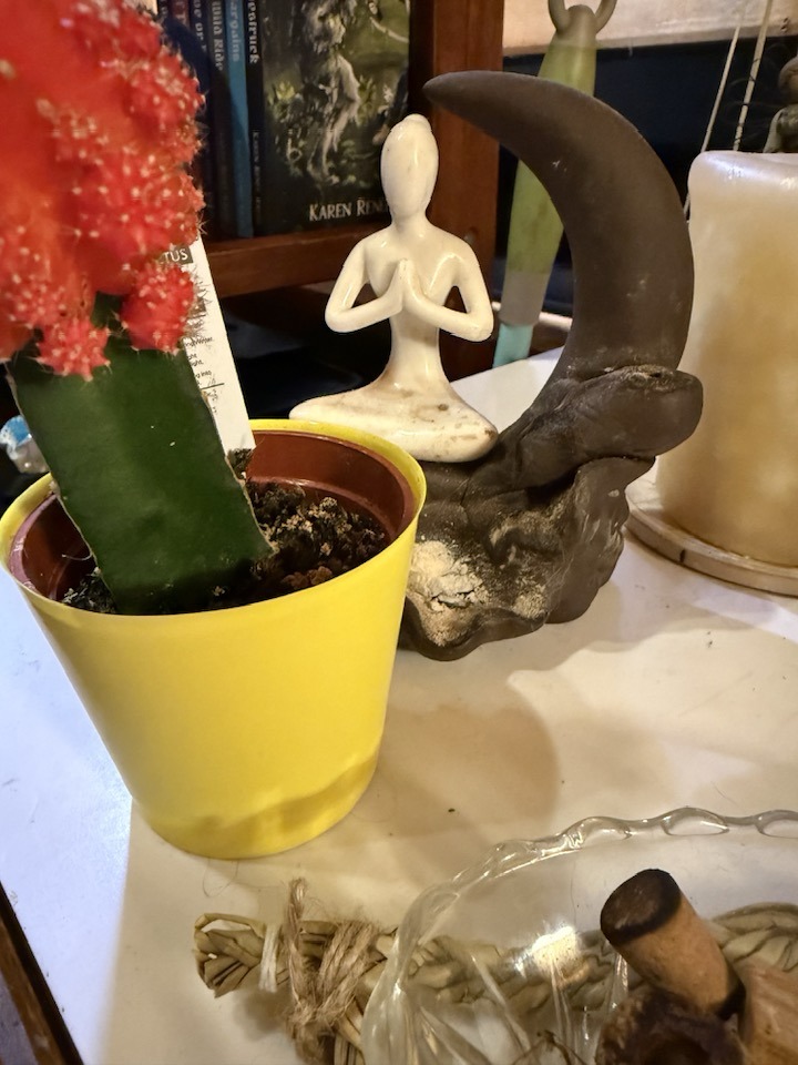 Image of a personal pray table